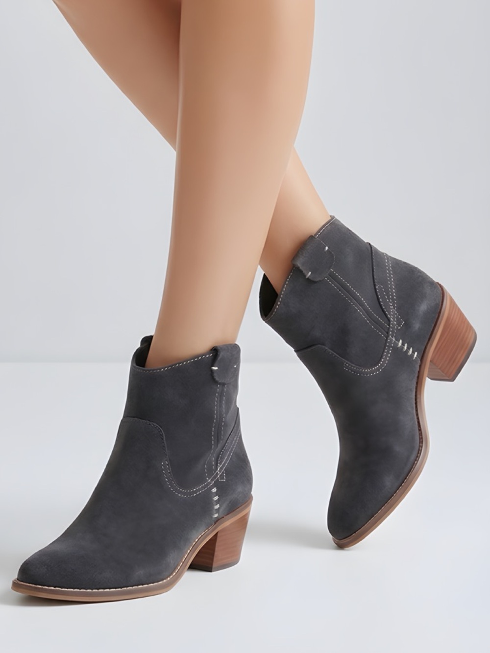 Dolce Vita‎ Women’s Gray Suede Ankle Booties Block Heel 7.5 by trying on